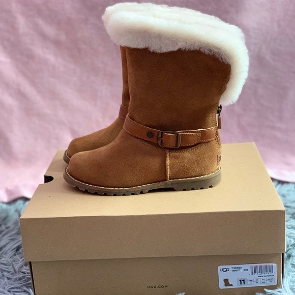 Ugg boots for kids - Picture 2 of 6